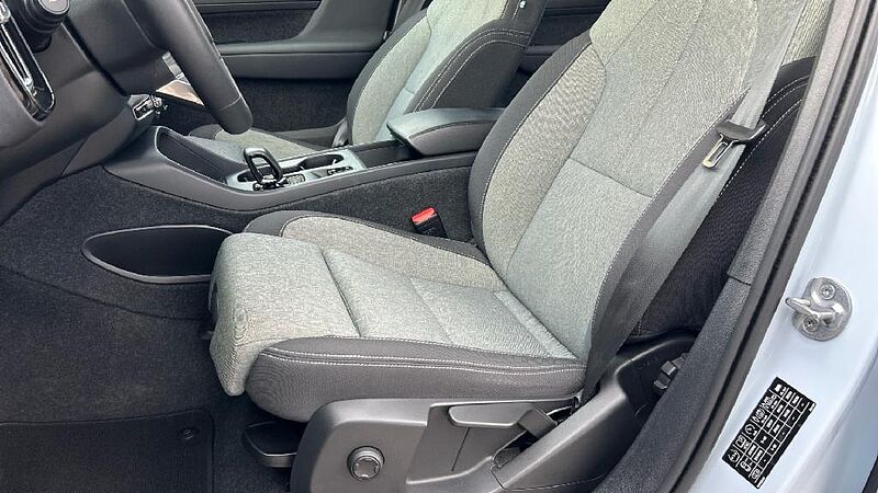 Volvo XC40 Recharge Core, T4 plug-in hybrid, El?ctrico/Gasolina, Bright