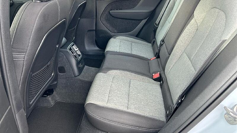 Volvo XC40 Recharge Core, T4 plug-in hybrid, El?ctrico/Gasolina, Bright