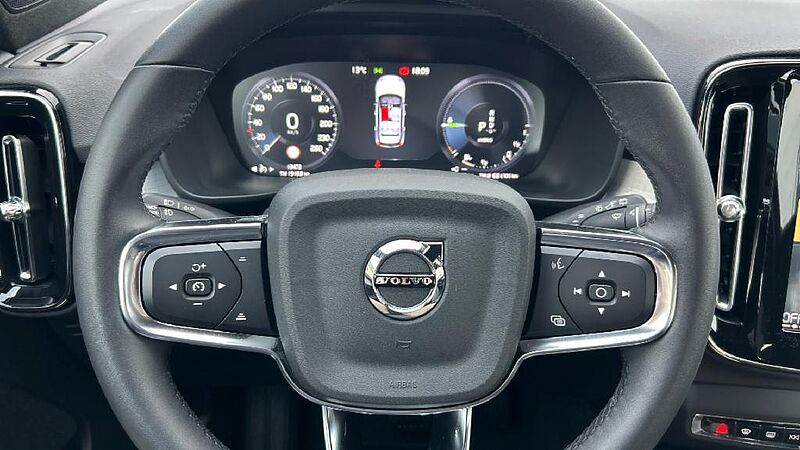 Volvo XC40 Recharge Core, T4 plug-in hybrid, El?ctrico/Gasolina, Bright