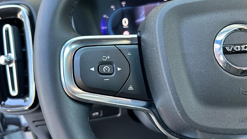 Volvo XC40 2.0 B3 CORE AUTO 163 5P