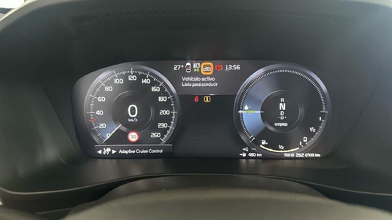 Volvo XC40 Recharge Core, T4 plug-in hybrid, El?ctrico/Gasolina, Bright