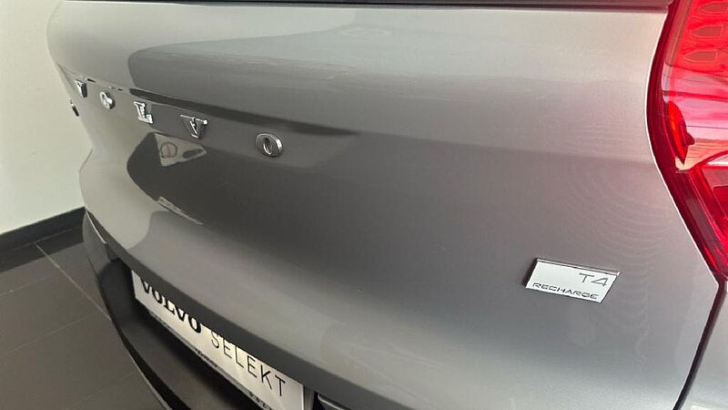 Volvo XC40 Recharge Core, T4 plug-in hybrid, El?ctrico/Gasolina, Bright