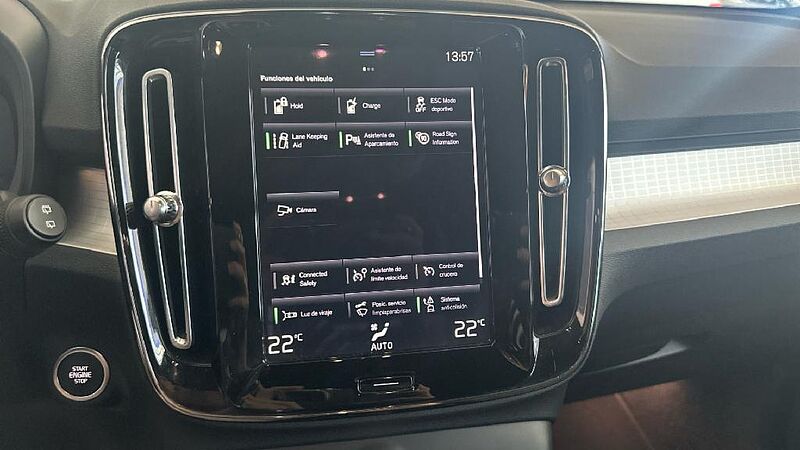 Volvo XC40 Recharge Core, T4 plug-in hybrid, El?ctrico/Gasolina, Bright
