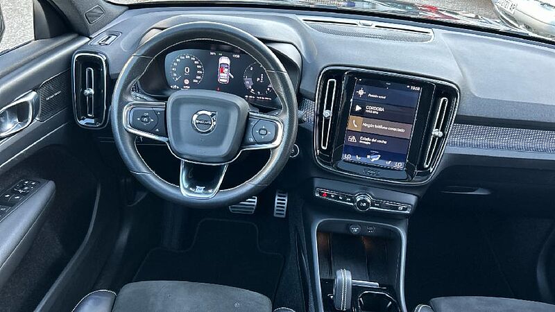 Volvo XC40 XC40 D4 AWD Automatikgetriebe (140kW/190PS) R-Design