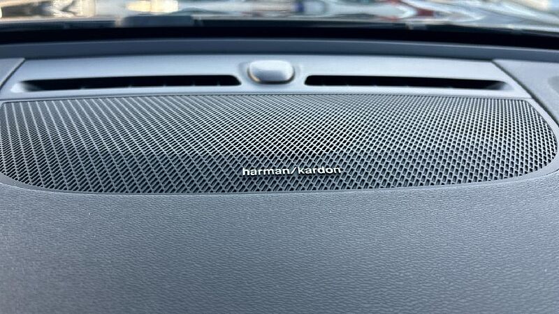 Volvo XC40 XC40 D4 AWD Automatikgetriebe (140kW/190PS) R-Design