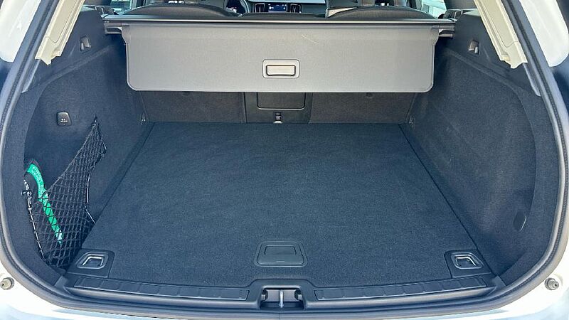 Volvo XC60 2.0 B5 P CORE AUTO 4WD 250 5P
