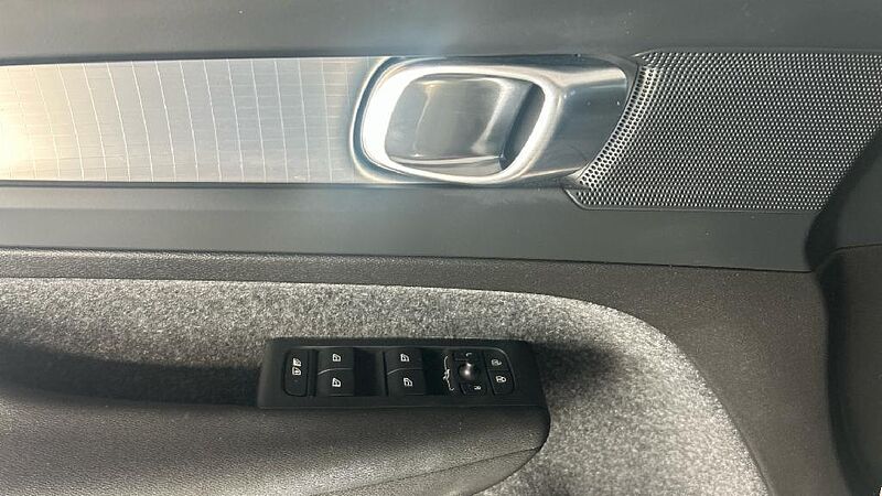 Volvo XC40 XC40 Core, B3 Mild Hybrid, Gasolina