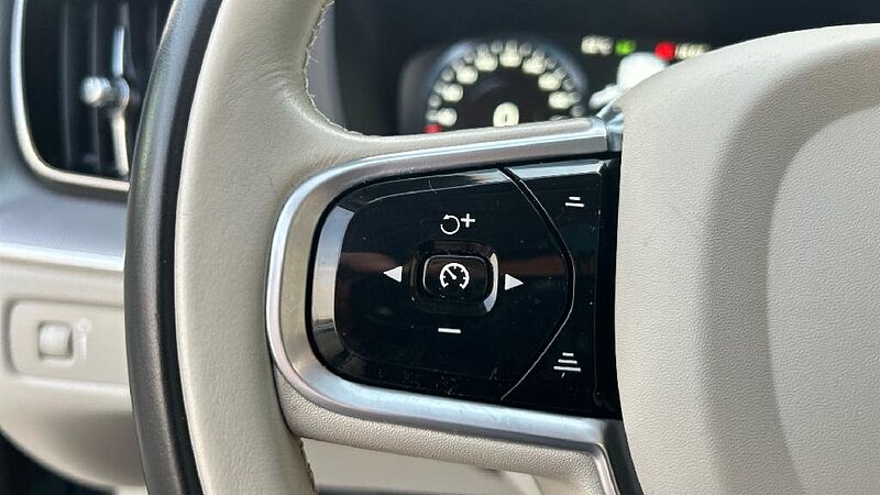 Volvo XC60 XC60 D4 AWD Inscription B Automático