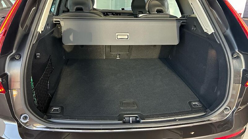 Volvo XC60 XC60 Plus, B5 AWD Mild hybrid, Gasolina, Dark