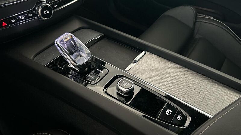 Volvo XC60 XC60 Plus, B5 AWD Mild hybrid, Gasolina, Dark