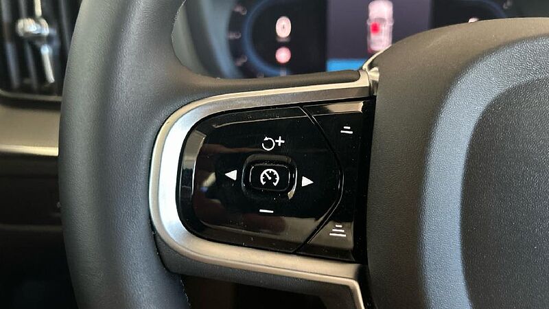 Volvo XC60 XC60 Plus, B5 AWD Mild hybrid, Gasolina, Dark