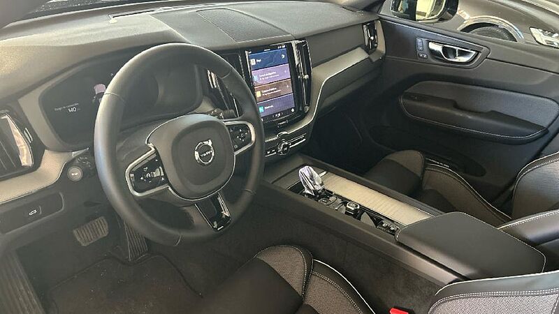 Volvo XC60 XC60 Plus, B5 AWD Mild hybrid, Gasolina, Dark