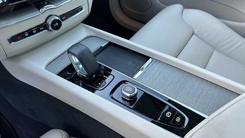 Volvo XC60 2.0 T6 RECHARGE PLUS BRIGHT AUTO 4WD 350 5P