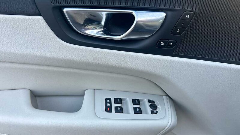 Volvo XC60 2.0 T6 RECHARGE PLUS BRIGHT AUTO 4WD 350 5P