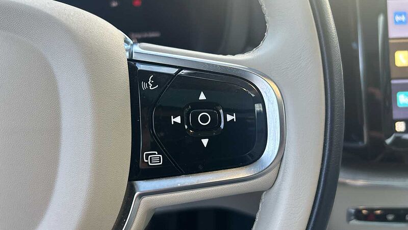 Volvo XC60 2.0 T6 RECHARGE PLUS BRIGHT AUTO 4WD 350 5P