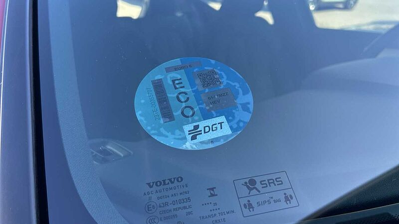 Volvo XC40 2.0 B3 PLUS DARK AUTO 163 5P