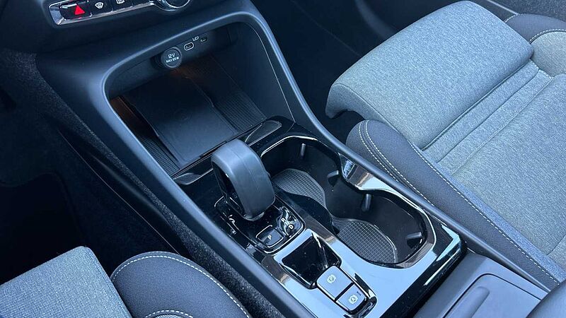 Volvo XC40 2.0 B3 PLUS DARK AUTO 163 5P