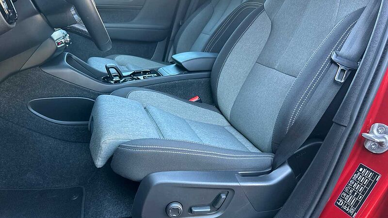 Volvo XC40 2.0 B3 PLUS DARK AUTO 163 5P