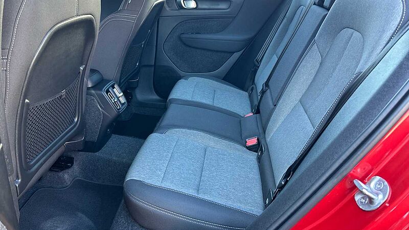 Volvo XC40 2.0 B3 PLUS DARK AUTO 163 5P