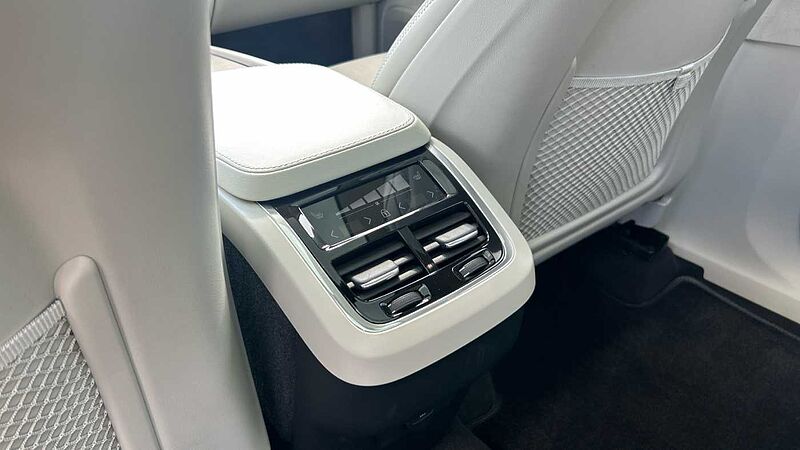 Volvo XC90 2.0 B5 D MHEV ULTIMATE BRIGHT AWD AUTO 235 5P 7 Plazas