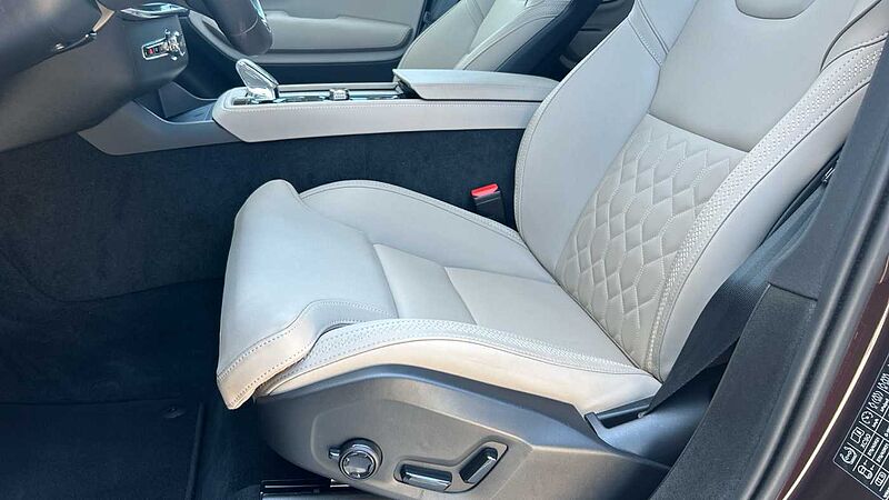 Volvo XC90 2.0 B5 P MHEV PLUS BRIGHT AWD AUTO 250 5P 7 Plazas