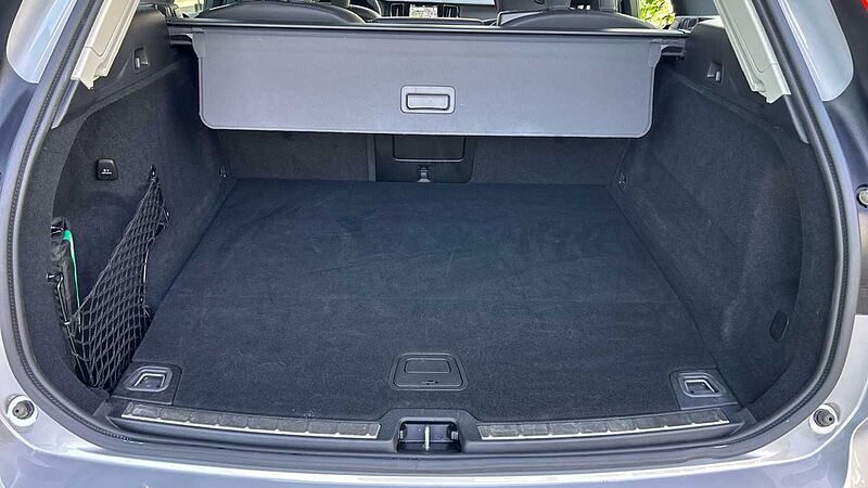Volvo XC60 2.0 T6 RECHARGE PLUS DARK AUTO 4WD 350 5P
