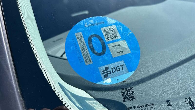 Volvo XC60 2.0 T6 RECHARGE PLUS DARK AUTO 4WD 350 5P