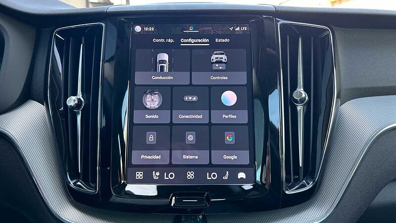 Volvo XC60 2.0 T6 RECHARGE PLUS DARK AUTO 4WD 350 5P