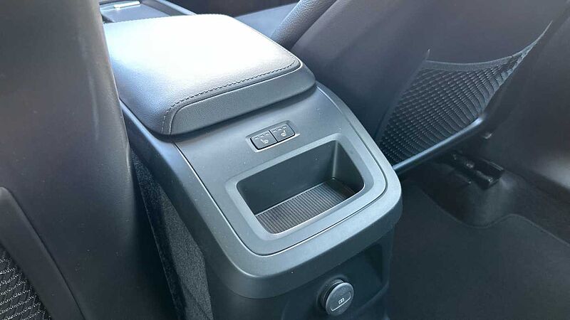 Volvo XC60 2.0 T6 RECHARGE PLUS DARK AUTO 4WD 350 5P
