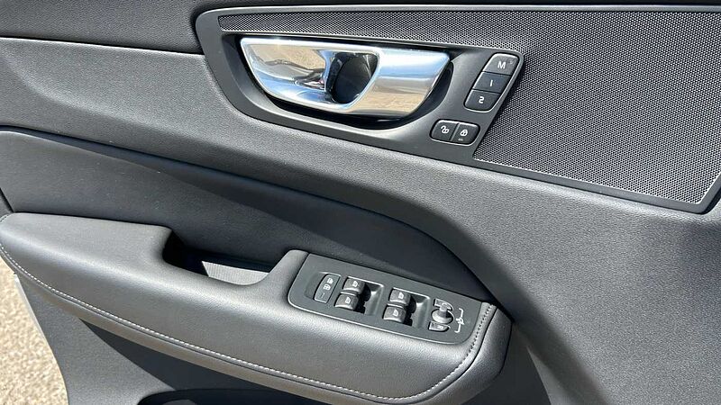 Volvo XC60 2.0 T6 RECHARGE PLUS DARK AUTO 4WD 350 5P