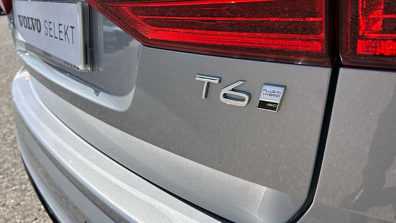 Volvo XC60 2.0 T6 RECHARGE PLUS DARK AUTO 4WD 350 5P