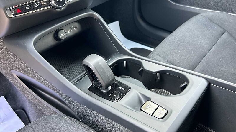 Volvo XC40 2.0 B3 ESSENTIAL AUTO 163 5P