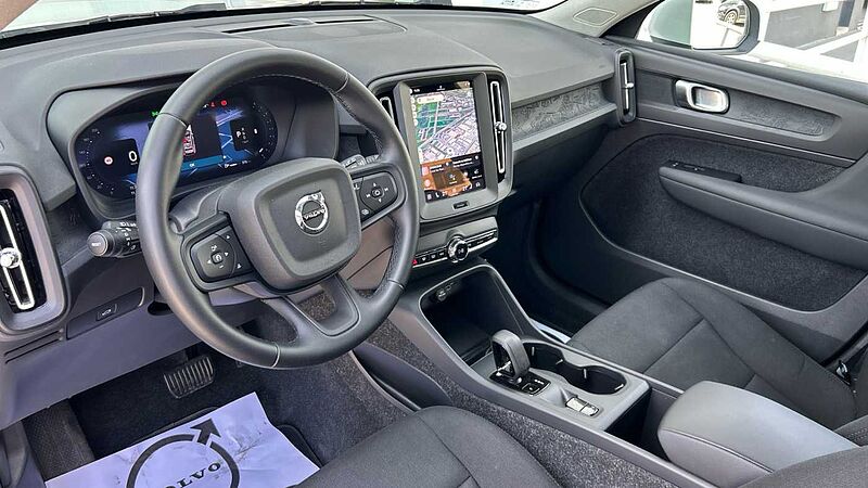 Volvo XC40 2.0 B3 ESSENTIAL AUTO 163 5P