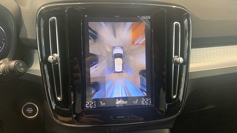 Volvo XC40 Recharge Plus, T4 plug-in hybrid, El?ctrico/Gasolina, Dark