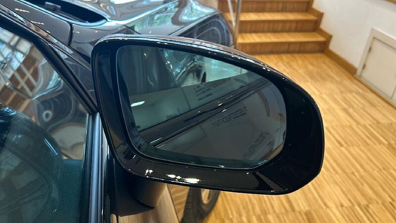 Volvo XC60 XC60 Recharge Plus, T6 AWD Híbrido enchufable, Eléctrico/Gasolina, Dark