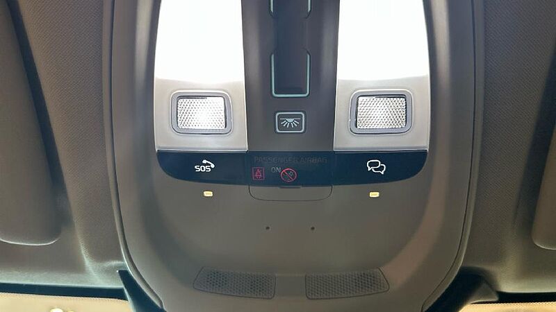 Volvo XC60 XC60 Recharge Plus, T6 AWD Híbrido enchufable, Eléctrico/Gasolina, Dark