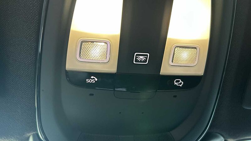 Volvo XC40 Core Recharge Electrico Puro