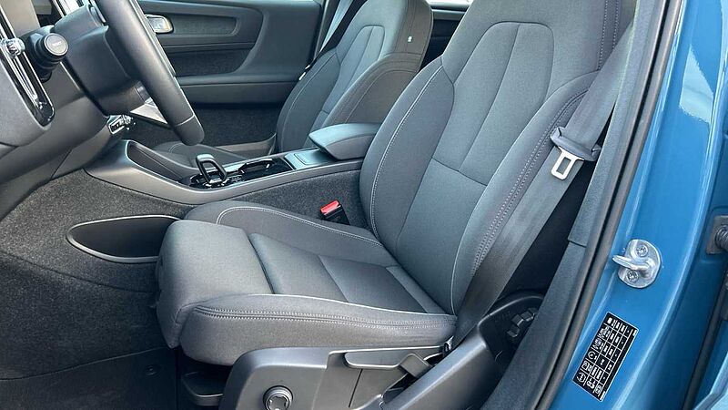 Volvo XC40 Core Recharge Electrico Puro