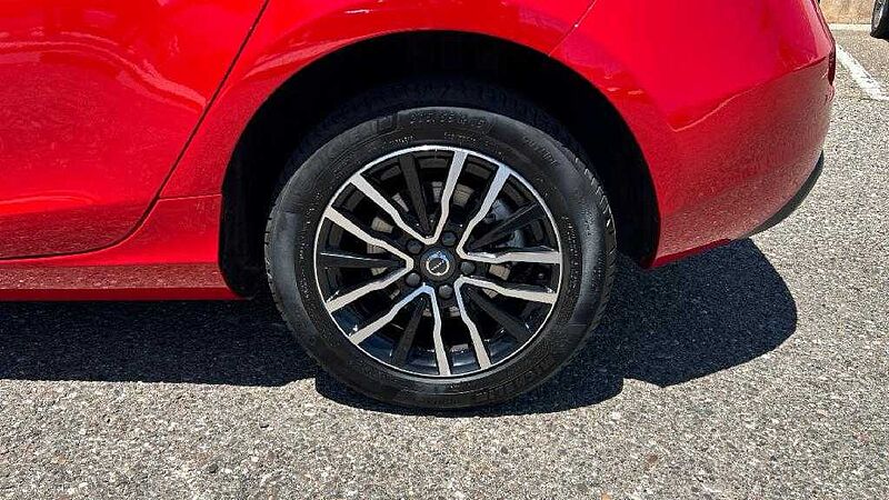 Volvo V40 1.5 T2 MOMENTUM AUTO 122 5P