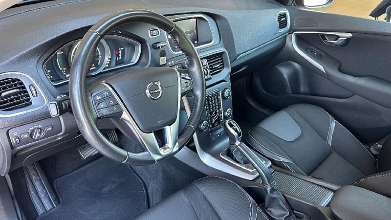 Volvo V40 1.5 T2 MOMENTUM AUTO 122 5P