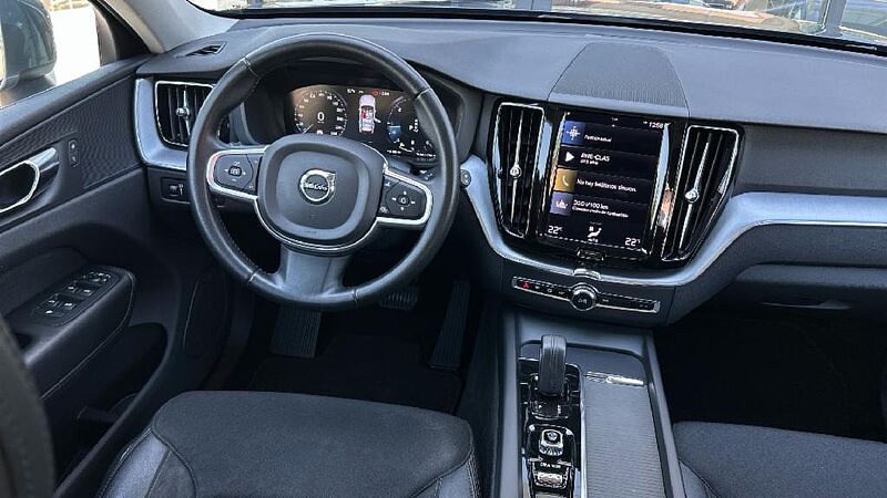 Volvo XC60 2.0 B4 D MOMENTUM PRO AUTO 197 5P