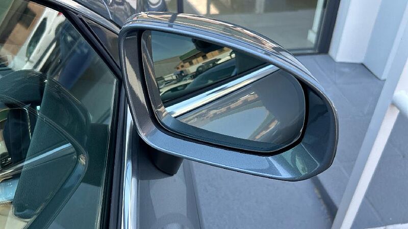 Volvo XC60 2.0 B4 D MOMENTUM PRO AUTO 197 5P
