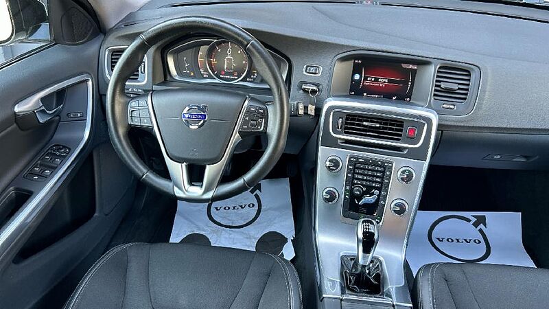 Volvo V60 Cross Country 2.0 D3 PLUS 150 5P