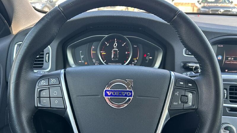 Volvo V60 Cross Country 2.0 D3 PLUS 150 5P