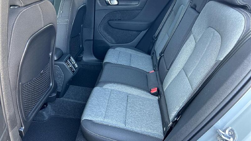 Volvo XC40 XC40 Plus, B3 Mild Hybrid, Gasolina, Dark