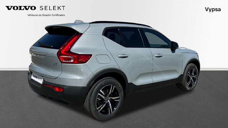 Volvo XC40 XC40 Plus, B3 Mild Hybrid, Gasolina, Dark