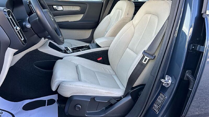 Volvo XC40 2.0 B4 G INSCRIPTION AUTO 4WD 197 5P