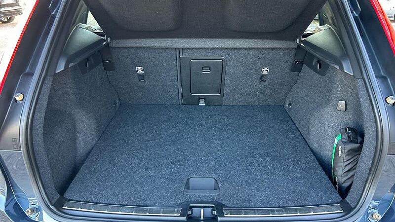 Volvo XC40 2.0 B4 G INSCRIPTION AUTO 4WD 197 5P