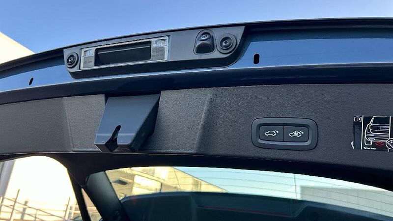 Volvo XC40 2.0 B4 G INSCRIPTION AUTO 4WD 197 5P