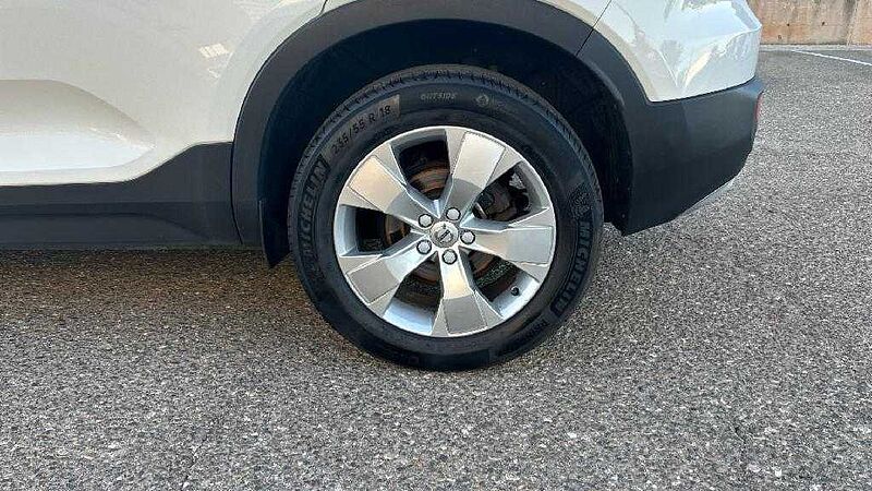Volvo XC40 XC40 D3 Momentum Manual
